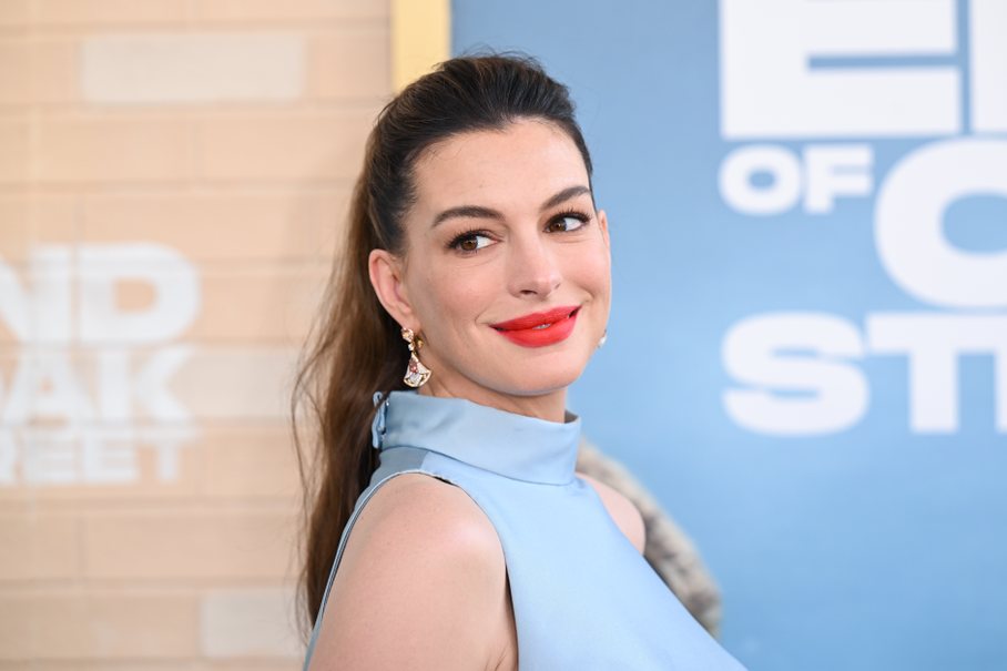 Për thonjtë këtë herë frymëzohuni nga Anne Hathaway