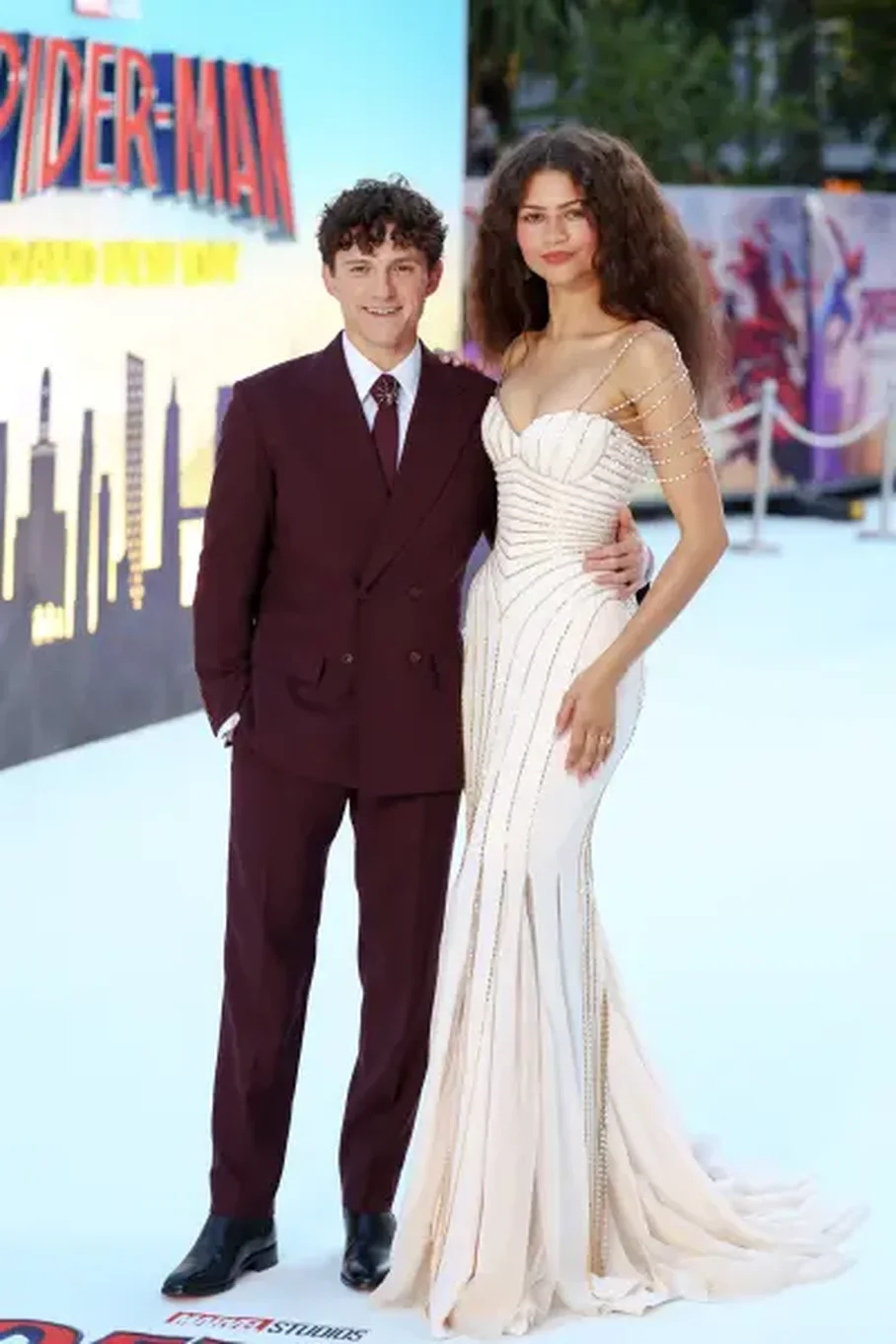 Zendaya dhe Tom Holland festojnë martesën në privatësi, në një rezidencë luksoze në Angli