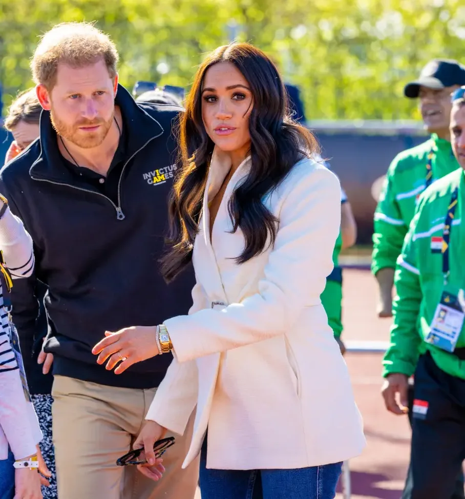 Meghan Markle shfaqet për herë të parë në Britani pas rikthimit