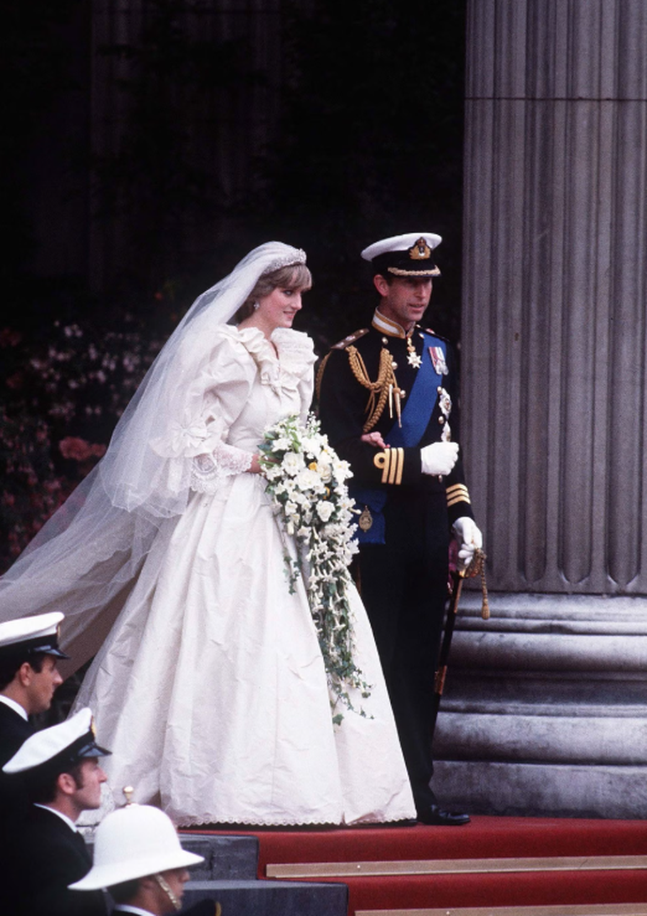 Nga lapsusi në altar te fustani i dytë sekret: çfarë ndodhi në dasmën e Lady Diana-s dhe Charles-it