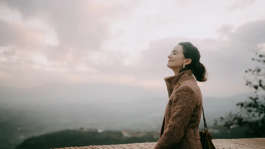 Serotonina: si ta rrisim tani që ditët shkurtohen