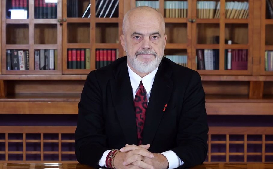 Rama: Heqim taksën e qarkullimit nga nafta, çmimi ulet me 32 lekë në pompë