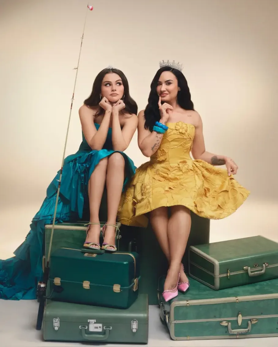Selena Gomez dhe Demi Lovato rikthehen si në kohët e Disney